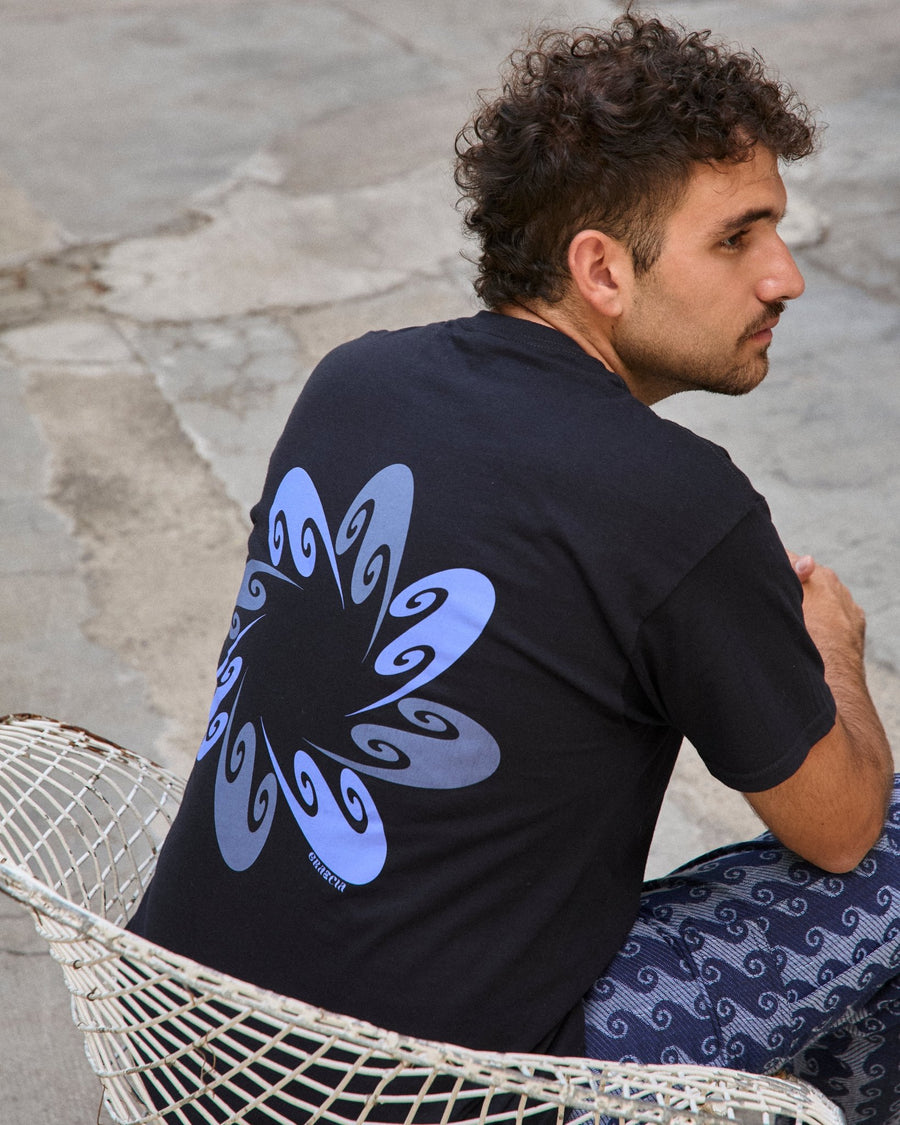 Black Iris T-shirt - Georgia de Graecia