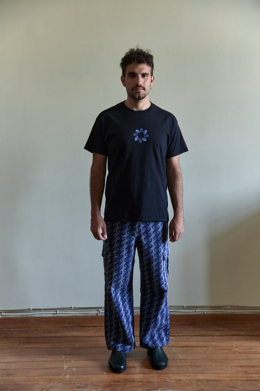 Black Iris T-shirt - Georgia de Graecia